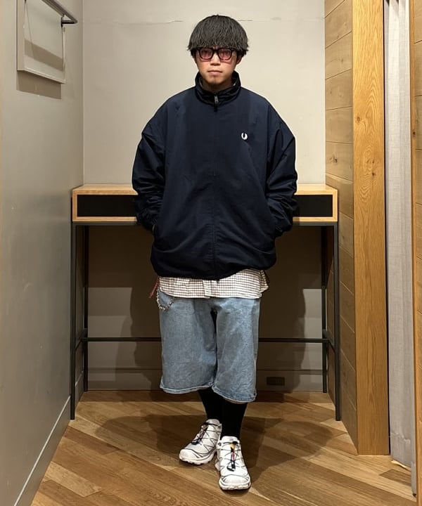 三宅 康平さんの「BEAMS WOMEN｜【別注】 FRED PERRY / Shell Jacket」を使ったコーディネート