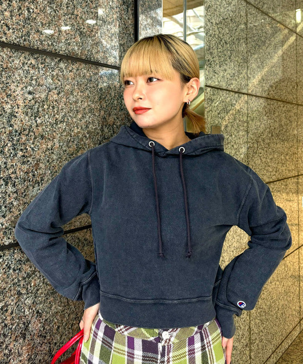あすかさんの「BEAMS WOMEN｜ボーイ ワークチェック イージーパンツ」を使ったコーディネート