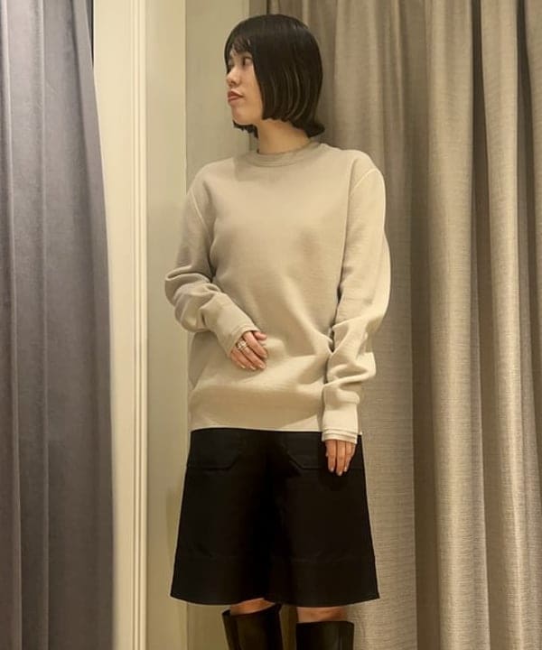 岡 妃呂美さんの「BEAMS WOMEN｜TATRAS / BARBRA ボアブルゾン」を使ったコーディネート