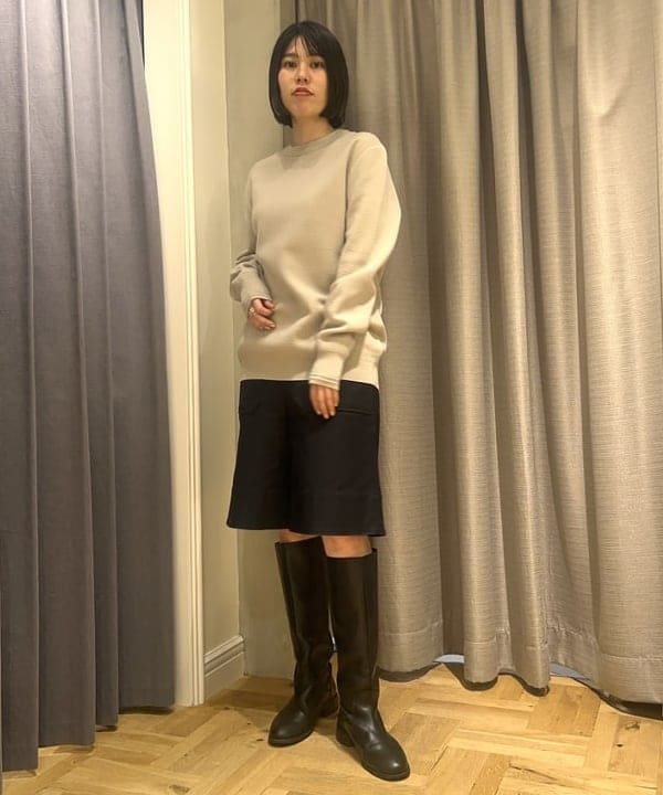 岡 妃呂美さんの「BEAMS WOMEN｜TATRAS / BARBRA ボアブルゾン」を使ったコーディネート
