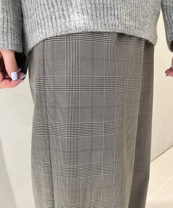 CHIHIROさんの「BEAMS WOMEN｜アルパカ Vネック ニット」を使ったコーディネート