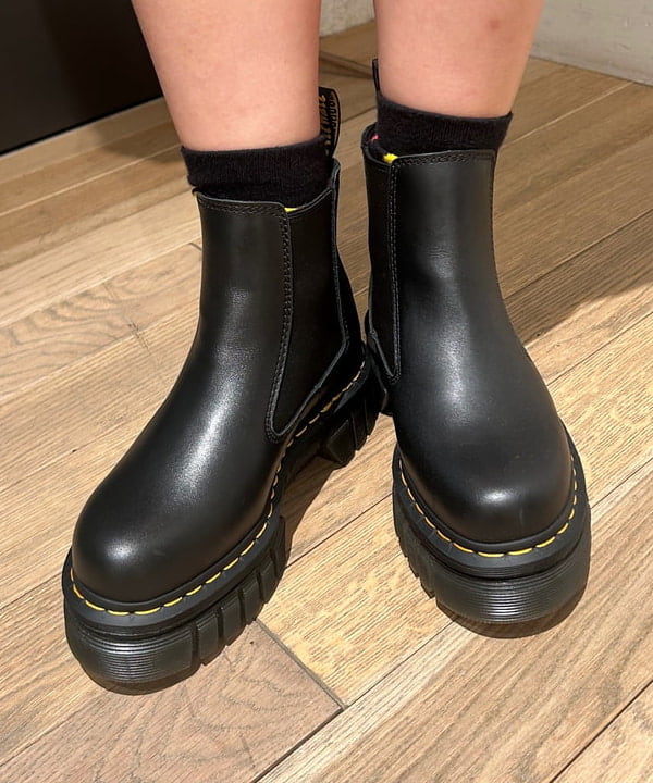 佐藤 亜美さんの「BEAMS WOMEN｜カット コーデュロイ バイカー ショーツ」を使ったコーディネート