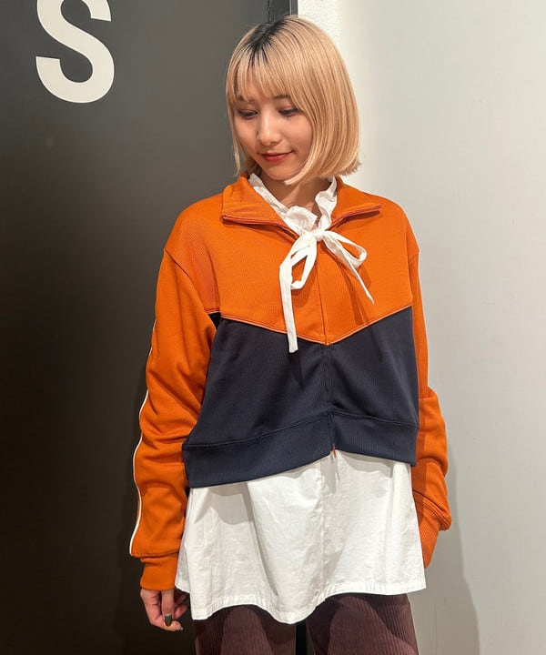 佐藤 亜美さんの「BEAMS WOMEN｜カット コーデュロイ バイカー ショーツ」を使ったコーディネート