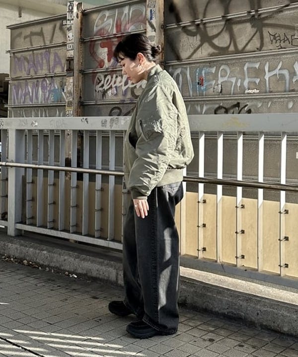 なるみさんの「BEAMS / MA-1」を使ったコーディネート