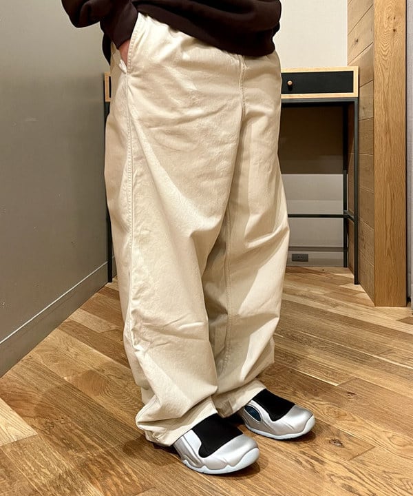 新里 京介さんの「BEAMS WOMEN｜NEW. / HECTOR'S」を使ったコーディネート