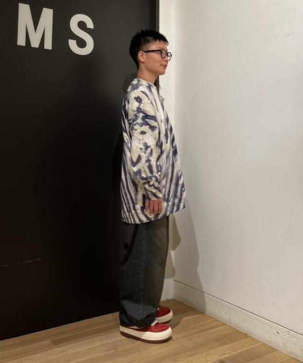 土田 達也さんの「BEAMS WOMEN｜BEAMS / ワイドフィット デニムパンツ」を使ったコーディネート