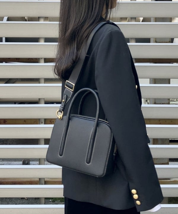 りえさんの「BEAMS WOMEN｜TOFF&LOADSTONE / ジョリー ミニボストン ショルダーバッグ」を使ったコーディネート