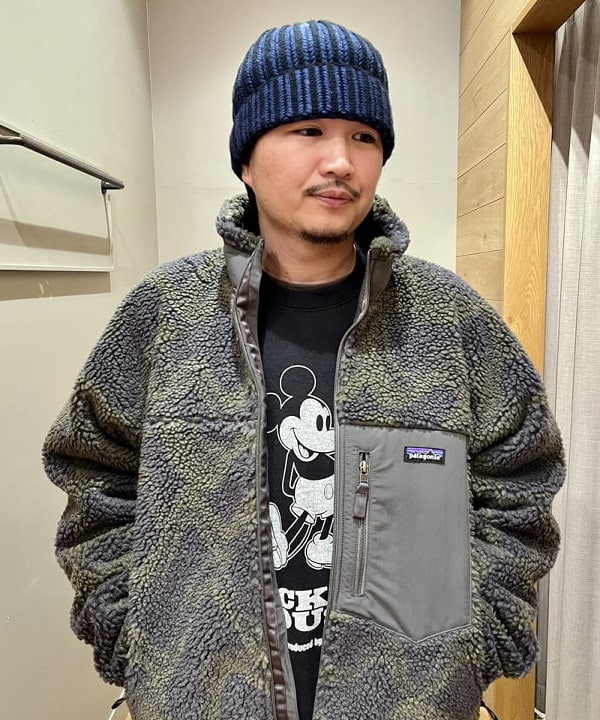 新里 京介さんの「BEAMS WOMEN｜2トーン リブ ワッチ キャップ」を使ったコーディネート