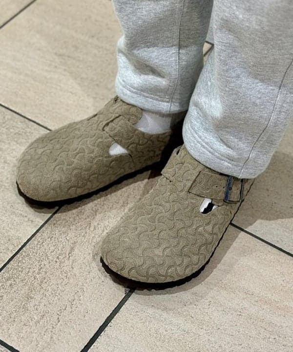 Kellyさんの「BEAMS WOMEN｜【別注】BIRKENSTOCK / LONDON BONE PATTERN」を使ったコーディネート