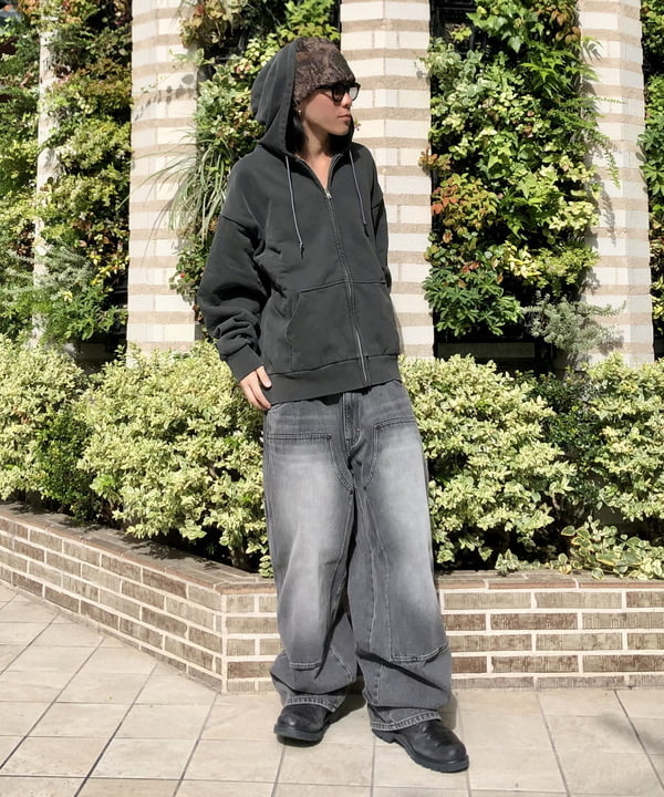 はるひむさんの「BEAMS WOMEN｜【別注】Dickies / Denim Painter Pants」を使ったコーディネート