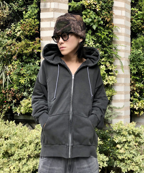 はるひむさんの「BEAMS WOMEN｜【別注】Dickies / Denim Painter Pants」を使ったコーディネート