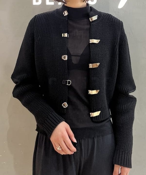 神坂 莉子さんの「BEAMS WOMEN｜【WEB限定】UGG(R) / W CLASSIC MINI DIPPER」を使ったコーディネート