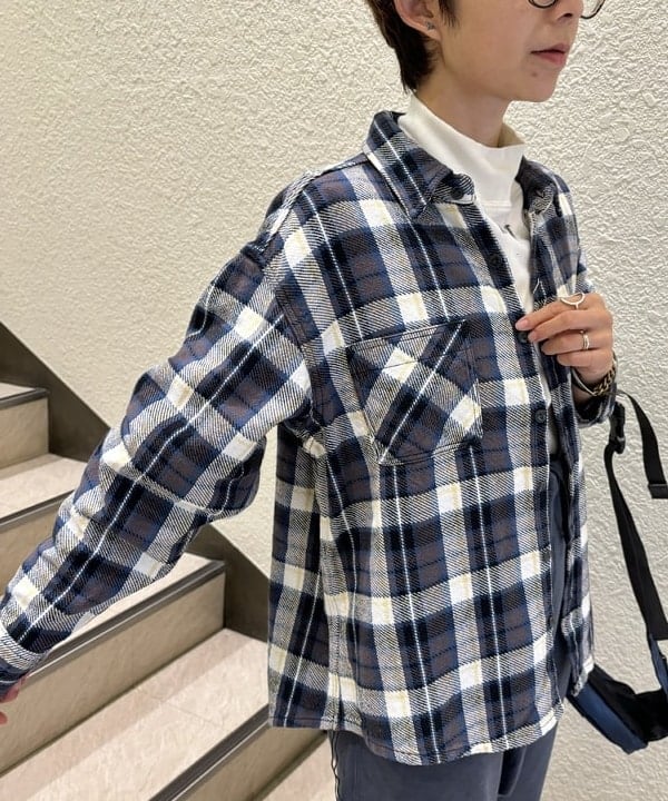 矢野(青木)優香さんの「ボーイ ワークチェック ロングスリーブシャツ」を使ったコーディネート