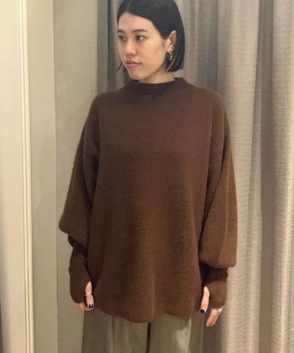 岡 妃呂美さんの「BEAMS WOMEN｜」を使ったコーディネート