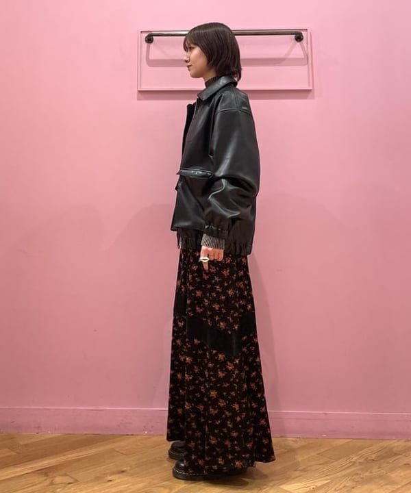 中江梨々香さんの「BEAMS WOMEN｜フェイクレザー フライト ジャケット」を使ったコーディネート