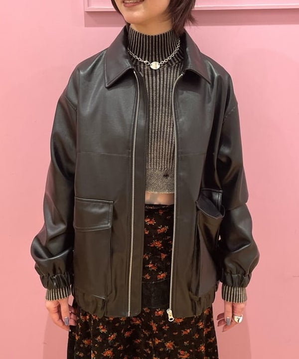 中江梨々香さんの「BEAMS WOMEN｜フェイクレザー フライト ジャケット」を使ったコーディネート