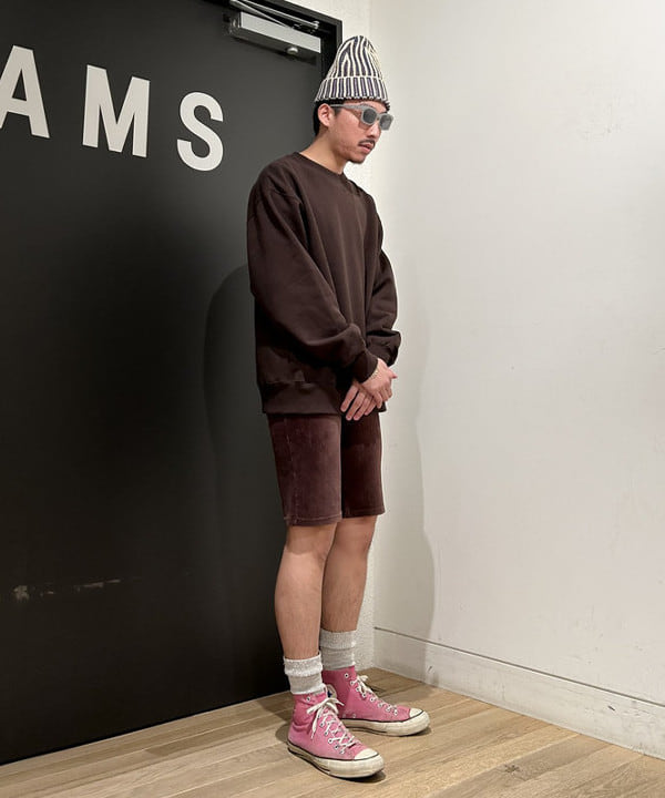及川 晃さんの「BEAMS WOMEN｜カット コーデュロイ バイカー ショーツ」を使ったコーディネート