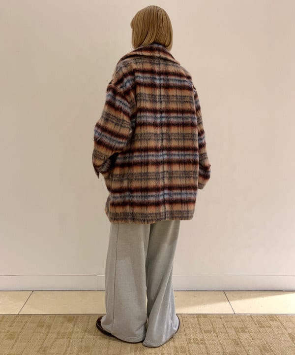 Hazukiさんの「BEAMS WOMEN｜チェック ダブル ハーフ コート」を使ったコーディネート