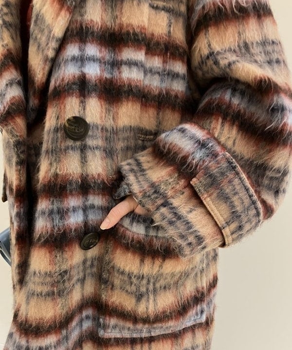 Hazukiさんの「BEAMS WOMEN｜チェック ダブル ハーフ コート」を使ったコーディネート