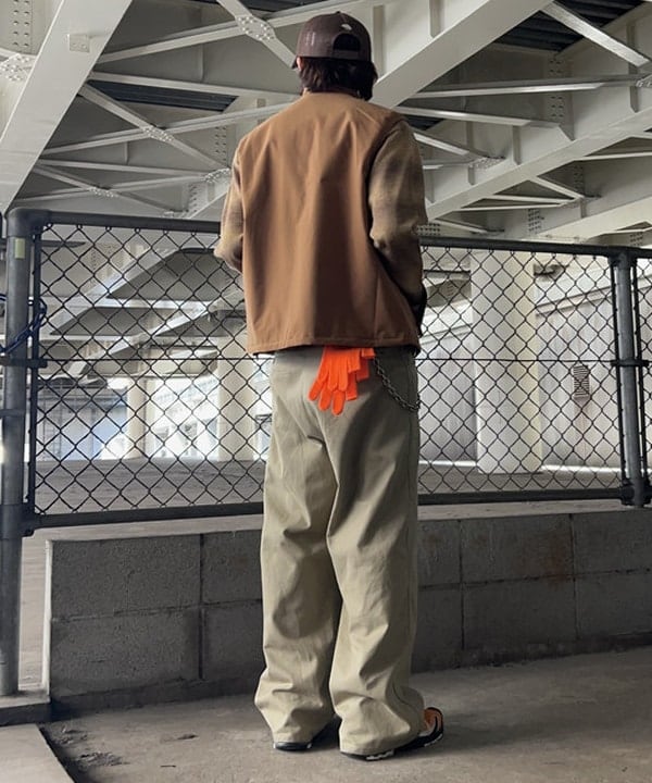 タマイユウトさんの「BEAMS WOMEN｜フェード ボーダー クルーネックニット」を使ったコーディネート