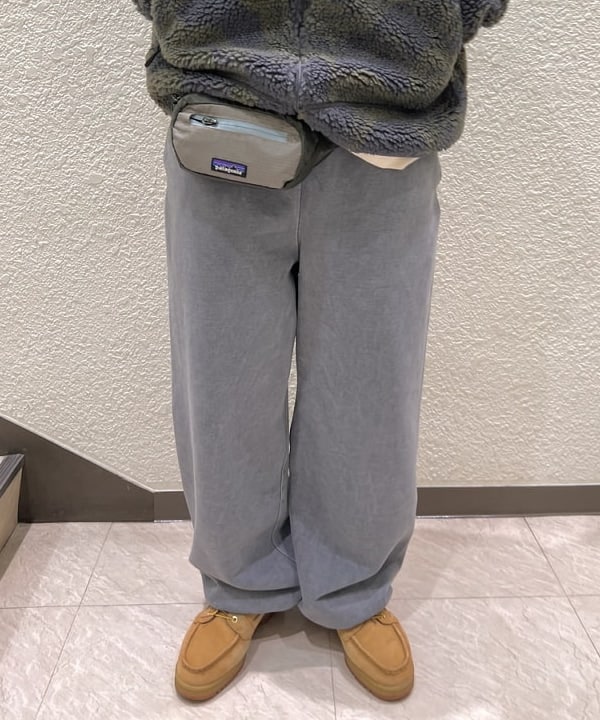 石郷岡 稜さんの「フェード ワイド スウェット パンツ」を使ったコーディネート