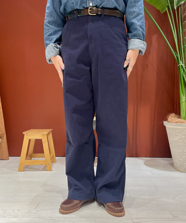 エノモト アミさんの「BEAMS WOMEN｜BEAMS PLUS / Leather Tab Ribbon Belt」を使ったコーディネート