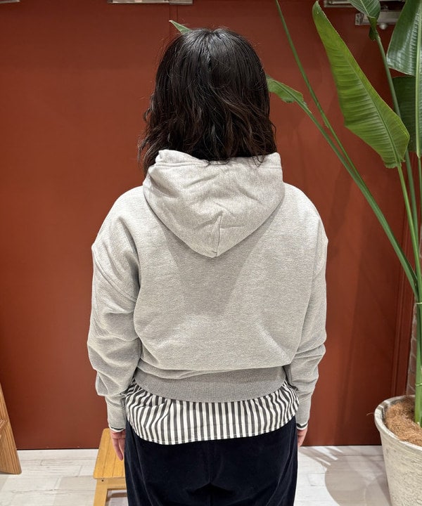 クロサワさんの「BEAMS WOMEN｜ロンドンストライプ ボタンダウンシャツ」を使ったコーディネート