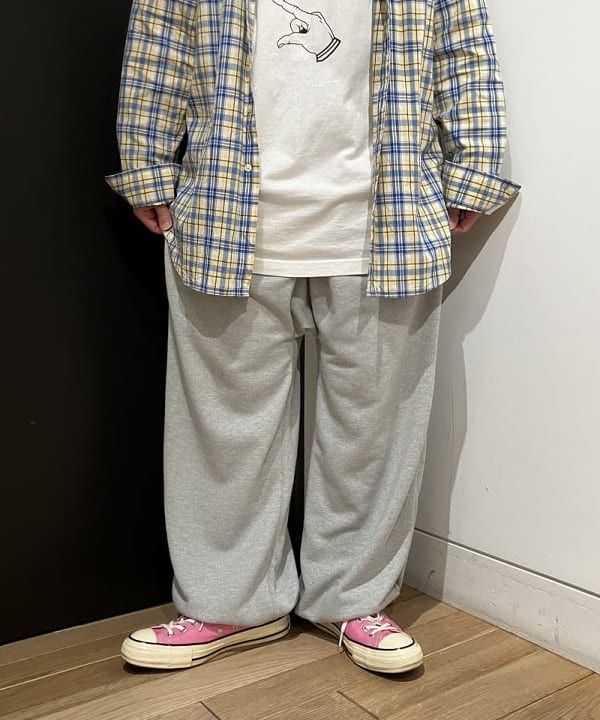 土田 達也さんの「BEAMS WOMEN｜BEAMS ロゴ トートバッグ」を使ったコーディネート