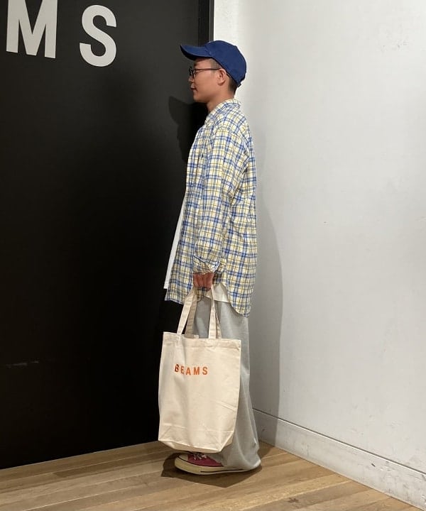 土田 達也さんの「BEAMS WOMEN｜BEAMS ロゴ トートバッグ」を使ったコーディネート