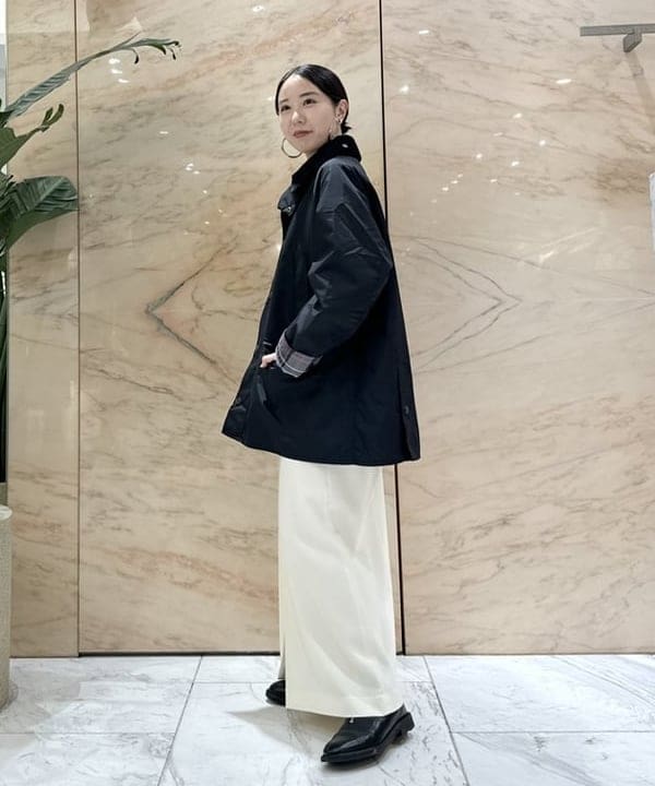 大川 美咲さんの「BEAMS WOMEN｜Barbour / 別注 ナイロンタッサー BEDALE ジャケット」を使ったコーディネート
