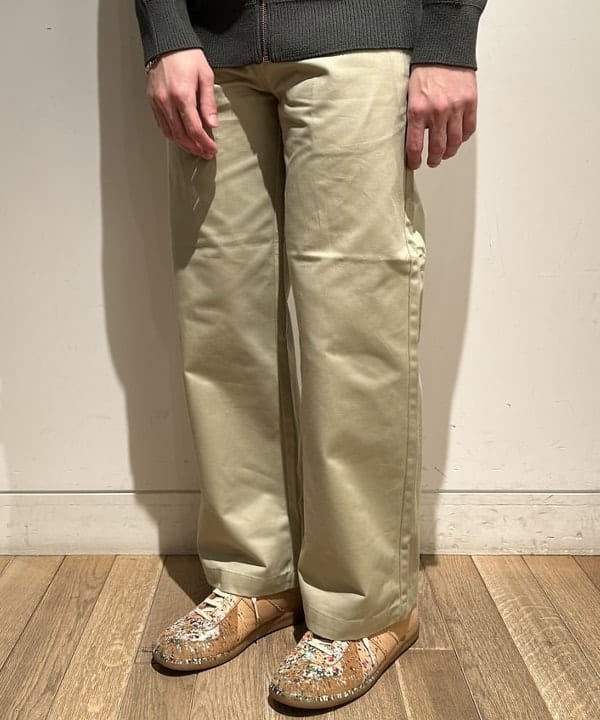 及川 晃さんの「BEAMS WOMEN｜【別注】FRED PERRY / ドライバーズ ニット」を使ったコーディネート