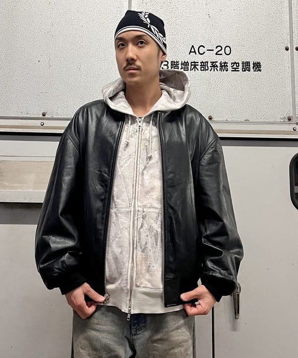 高遠 恒巳さんの「BEAMS WOMEN｜【別注】FRED PERRY / ロゴ ジャカード ビーニー」を使ったコーディネート