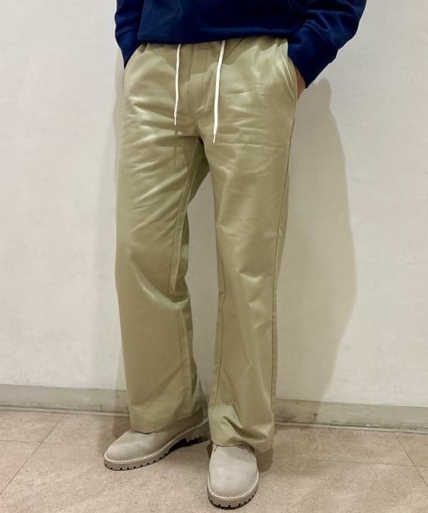 Kellyさんの「BEAMS WOMEN｜【別注】Dickies / ワイド チノ パンツ」を使ったコーディネート