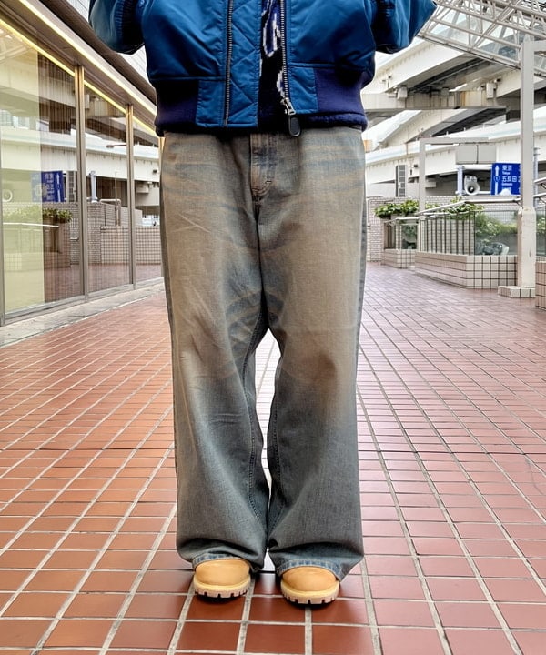 萩原 悠斗さんの「【別注】Lee / WIDE FADE BAGGY JEANS」を使ったコーディネート