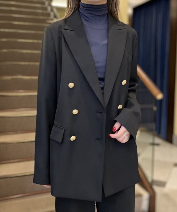 蒲原 捺美さんの「BEAMS WOMEN｜ドライギャバジン ダブルジャケット」を使ったコーディネート