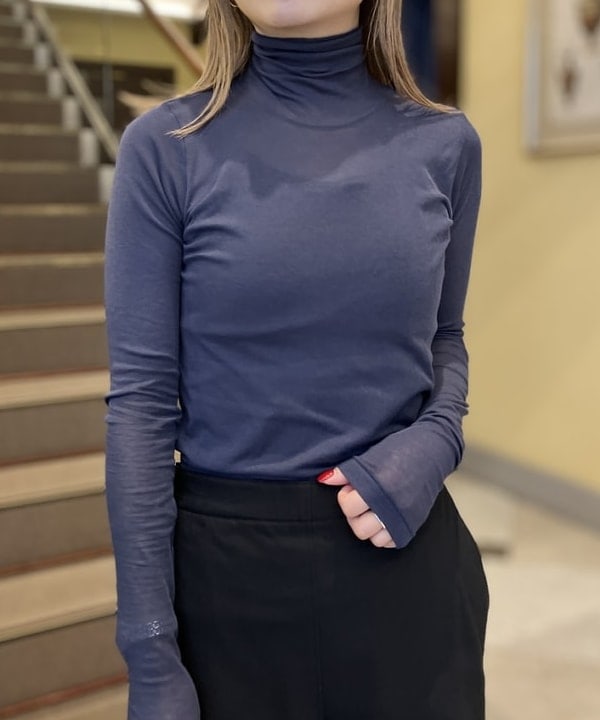 蒲原 捺美さんの「BEAMS WOMEN｜ドライギャバジン ダブルジャケット」を使ったコーディネート