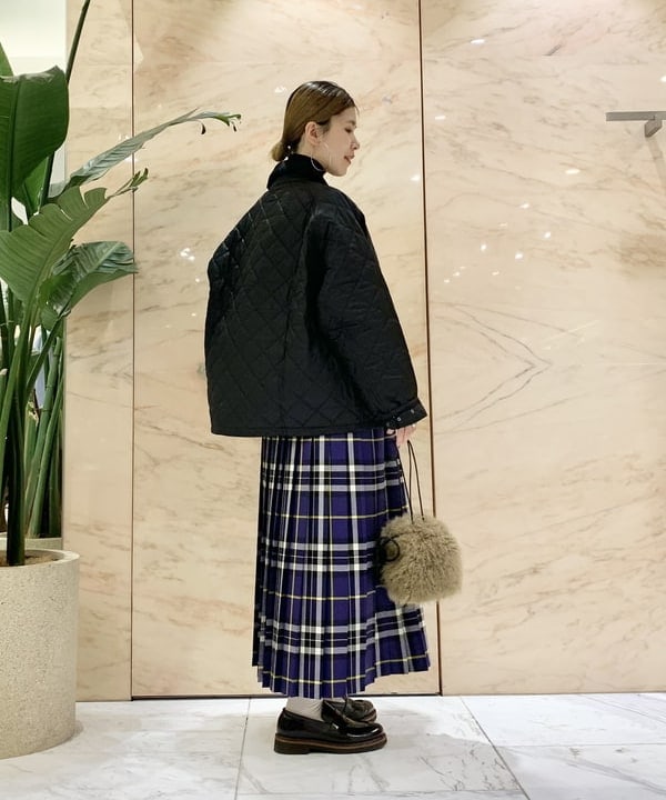 AONO SHIKAMAさんの「BEAMS WOMEN｜Barbour / TRANSPORT キルティング ジャケット」を使ったコーディネート