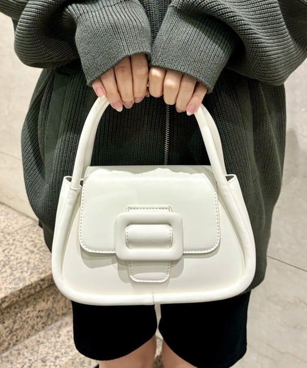 あすかさんの「BEAMS WOMEN｜ベルテッド バッグ」を使ったコーディネート