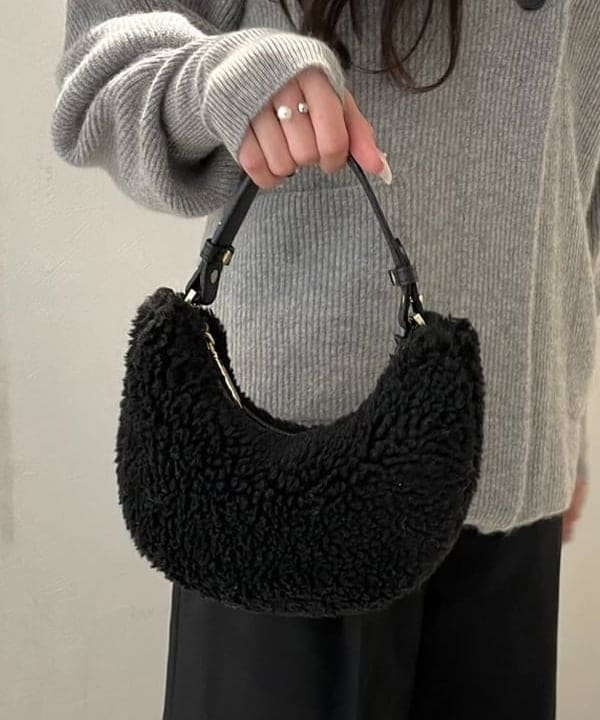 桃羽さんの「BEAMS WOMEN｜丸胴 テレコ タンクトップ」を使ったコーディネート