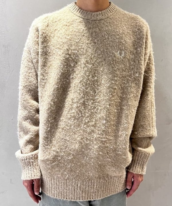 流聖さんの「BEAMS WOMEN｜FRED PERRY / 別注 フラッフィ クルーネックニット」を使ったコーディネート