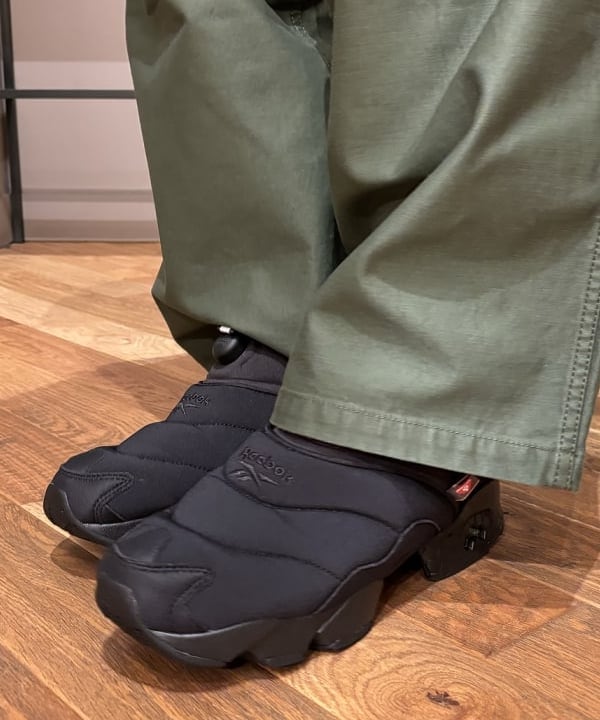 三宅 康平さんの「BEAMS WOMEN｜ABLE CARRY / Daily Plus Cordura Black」を使ったコーディネート