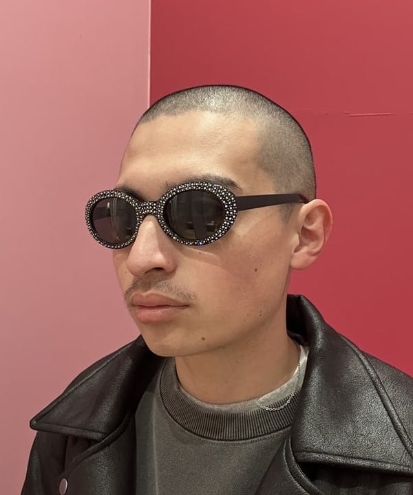 ディクソン 太陽さんの「BEAMS WOMEN｜ケン ラインストーン サングラス」を使ったコーディネート