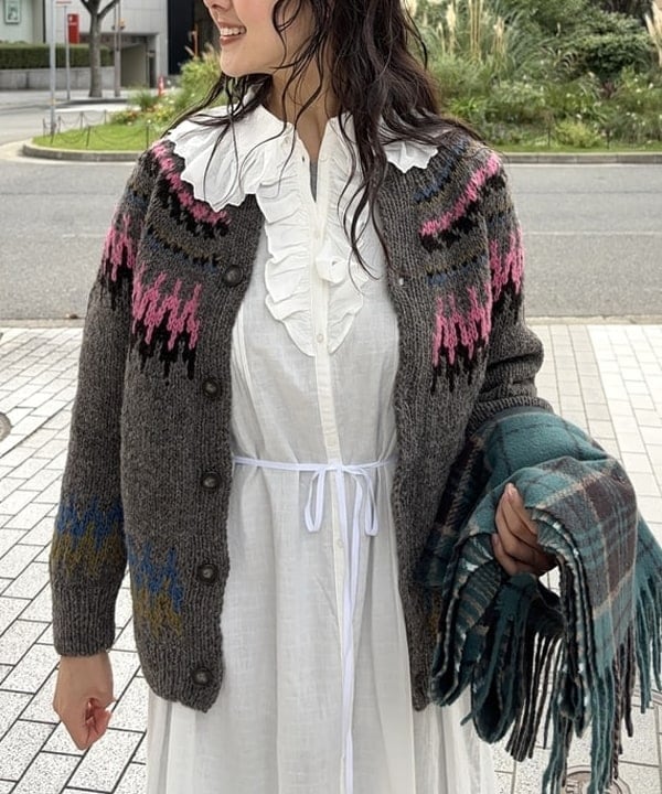 み　う　ちさんの「BEAMS WOMEN｜【別注】BUZZ RICKSON'S / ポプリン アーミーパンツ」を使ったコーディネート