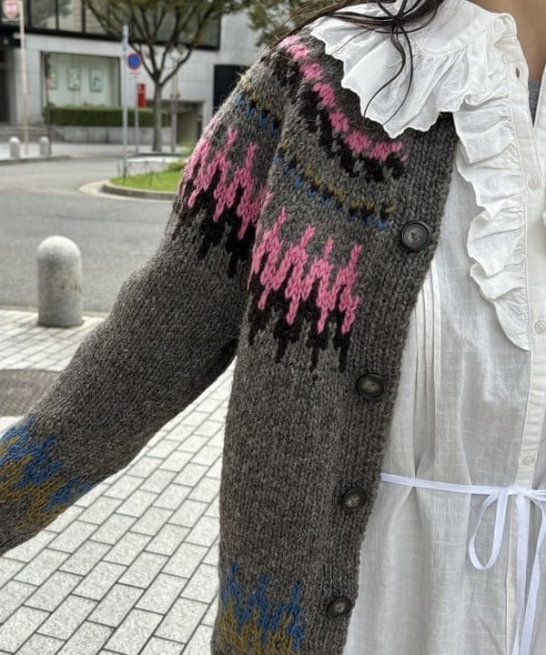 み　う　ちさんの「BEAMS WOMEN｜【別注】BUZZ RICKSON'S / ポプリン アーミーパンツ」を使ったコーディネート