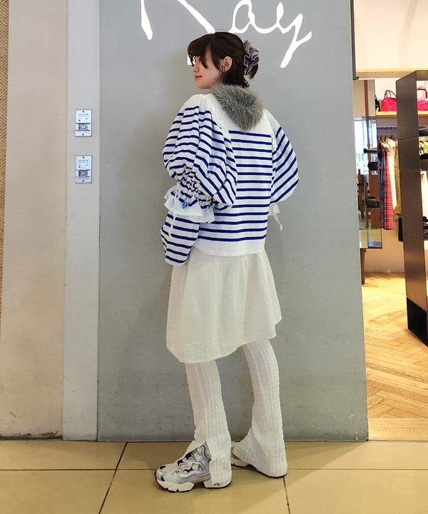 saori KATOさんの「BEAMS WOMEN｜サイド スリット レギンス」を使ったコーディネート
