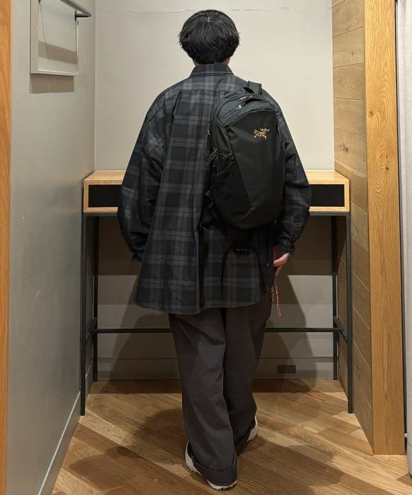 三宅 康平さんの「BEAMS WOMEN｜TIMEX × BEAMS / 別注 IRONMAN（R）8-LAP METAL」を使ったコーディネート