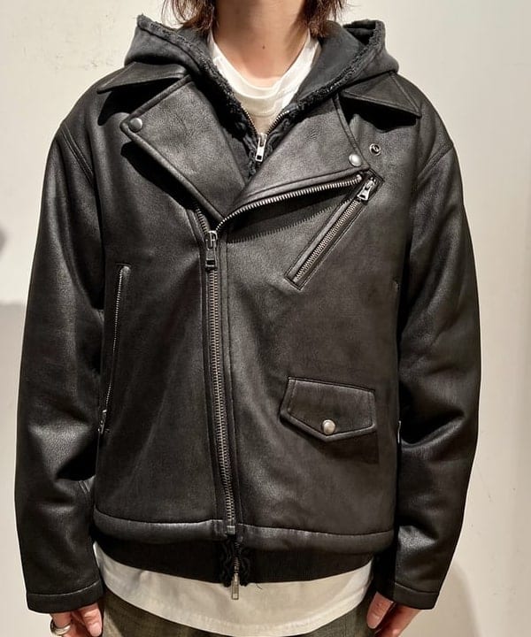 関澤 佑樹さんの「BEAMS WOMEN｜フェイクレザー ライダースジャケット」を使ったコーディネート