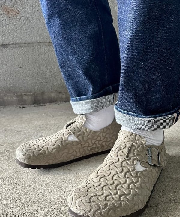 エイトさんの「BEAMS WOMEN｜【別注】BIRKENSTOCK / LONDON BONE PATTERN」を使ったコーディネート