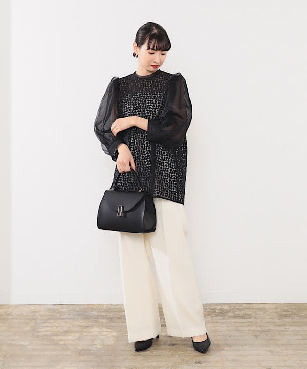 shibataさんの「BEAMS WOMEN｜【別注】GIANNI NOTARO / フラップ ハンドバッグ」を使ったコーディネート