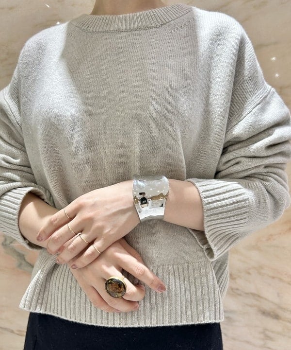 佐藤 美樹さんの「BEAMS WOMEN｜AK+1 / ウール ボタニー スカート」を使ったコーディネート